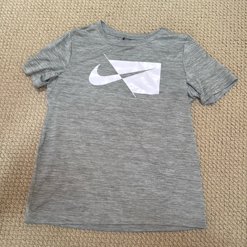 Kids Nike sweat wicking shirt